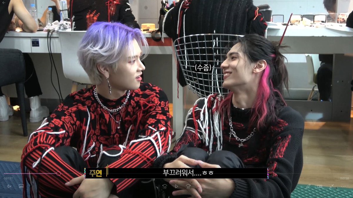 xdinarypl's tweet photo. [YOUTUBE] 221202
Kolejny odcinek z serii „Xdinary Heroes : Xtra Files” już dostępny na YouTube!

🔗: https://t.co/kzv3rtyNZU

#XdinaryHeroes #엑스디너리히어로즈
#Overload
#HairCut
#WE_ARE_ALL_HEROES
#XtraFiles https://t.co/NIp0r45eHt
