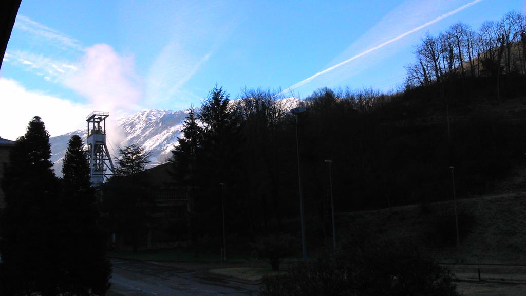 El mayor orgullo es no olvidar el lugar del que venimos, y el nuestro es el mejor de todos. 🖤⚒

¡Feliz día de Santa Bárbara!

#AsturiesDinamitera #Puxa