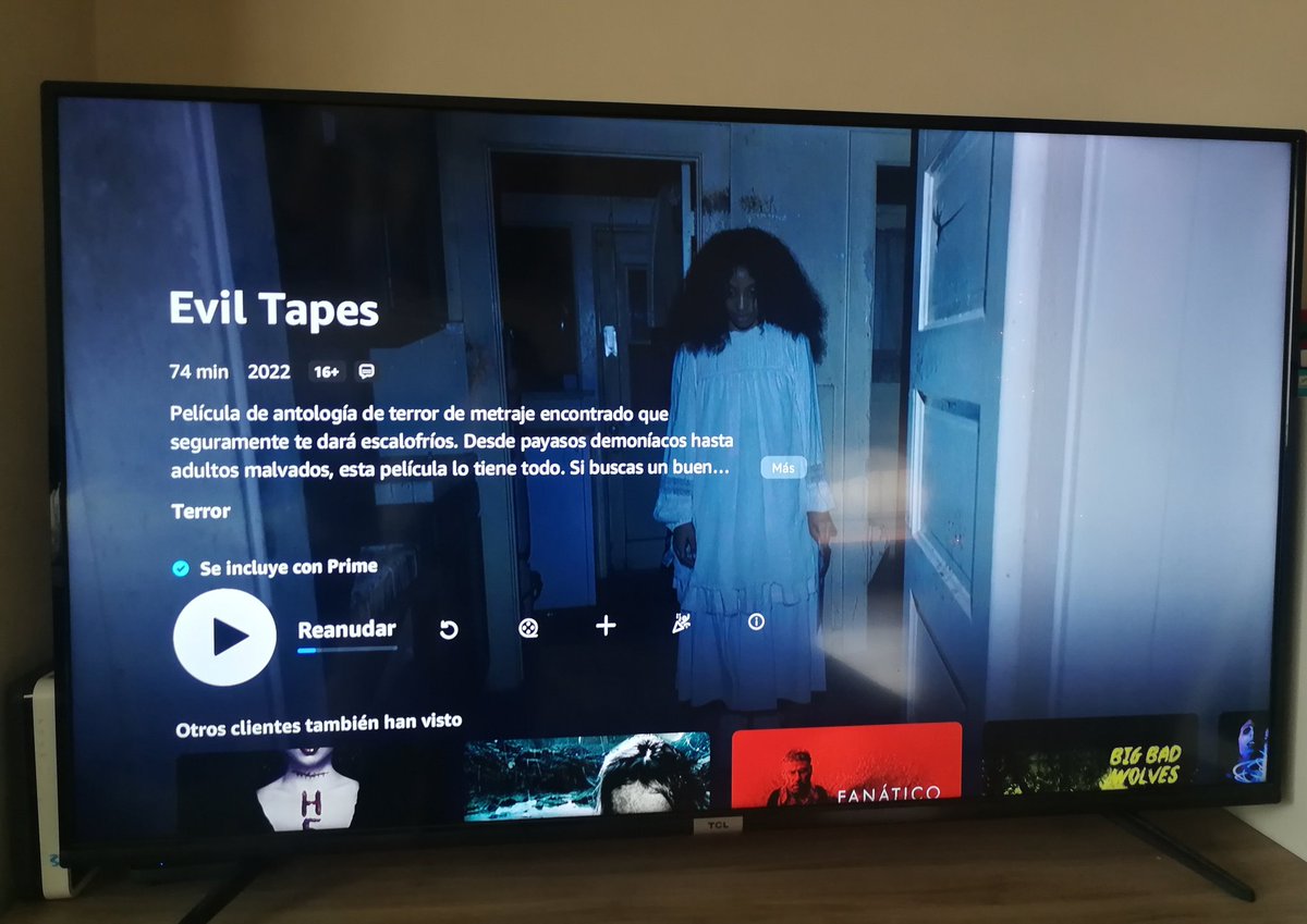 Lo que más escalofríos me ha dado, <a href="/PrimeVideoES/">Prime Video España</a>, es la traducción nefasta de los subtítulos que no ha firmado ningún profesional.