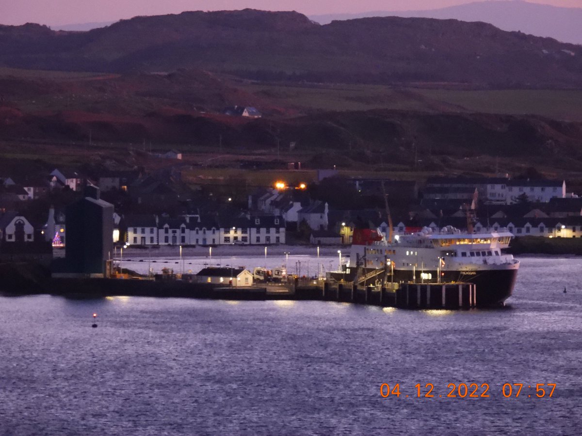 On a chilly Sunday morning while taking Sirius for his first wee walk of the day....the Christmas Tree down in Port Ellen together with Finlaggan waiting to make her first sailing of the day later.