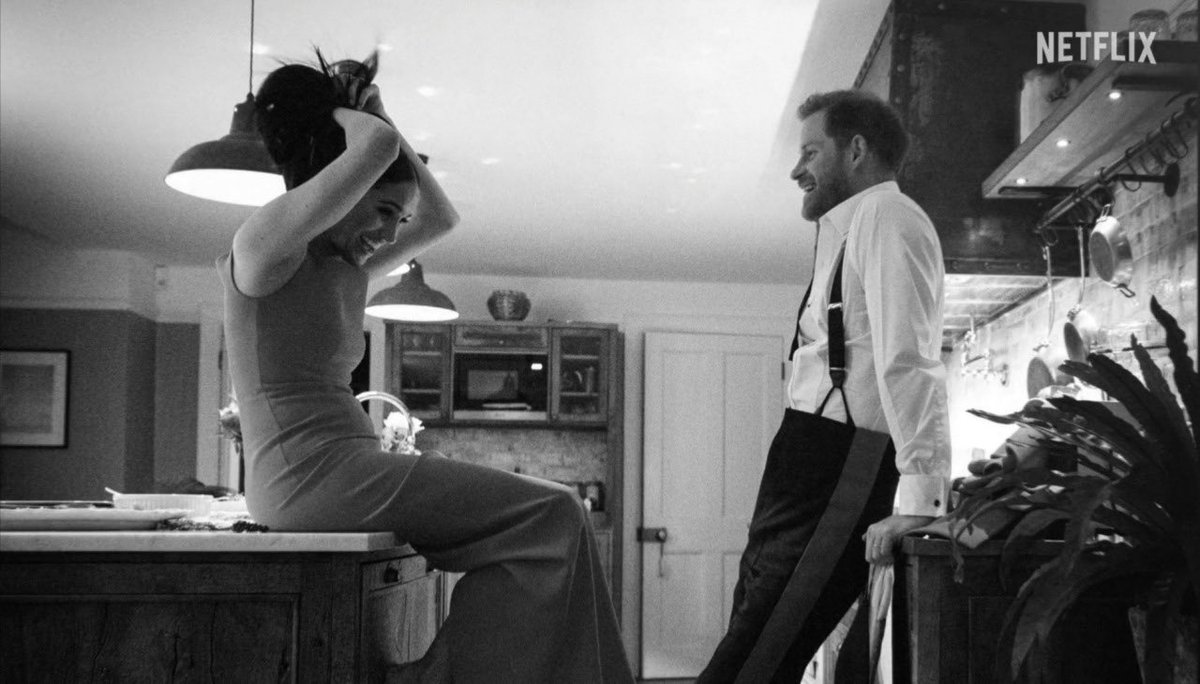 MeghanMarkleFr's tweet photo. #NEW #PHOTOS | quelques photos de la bande annonce  #Harry et #Megha qui serra bientôt disponible sur netflix | #MeghanMarkle https://t.co/byWRXD3Zec