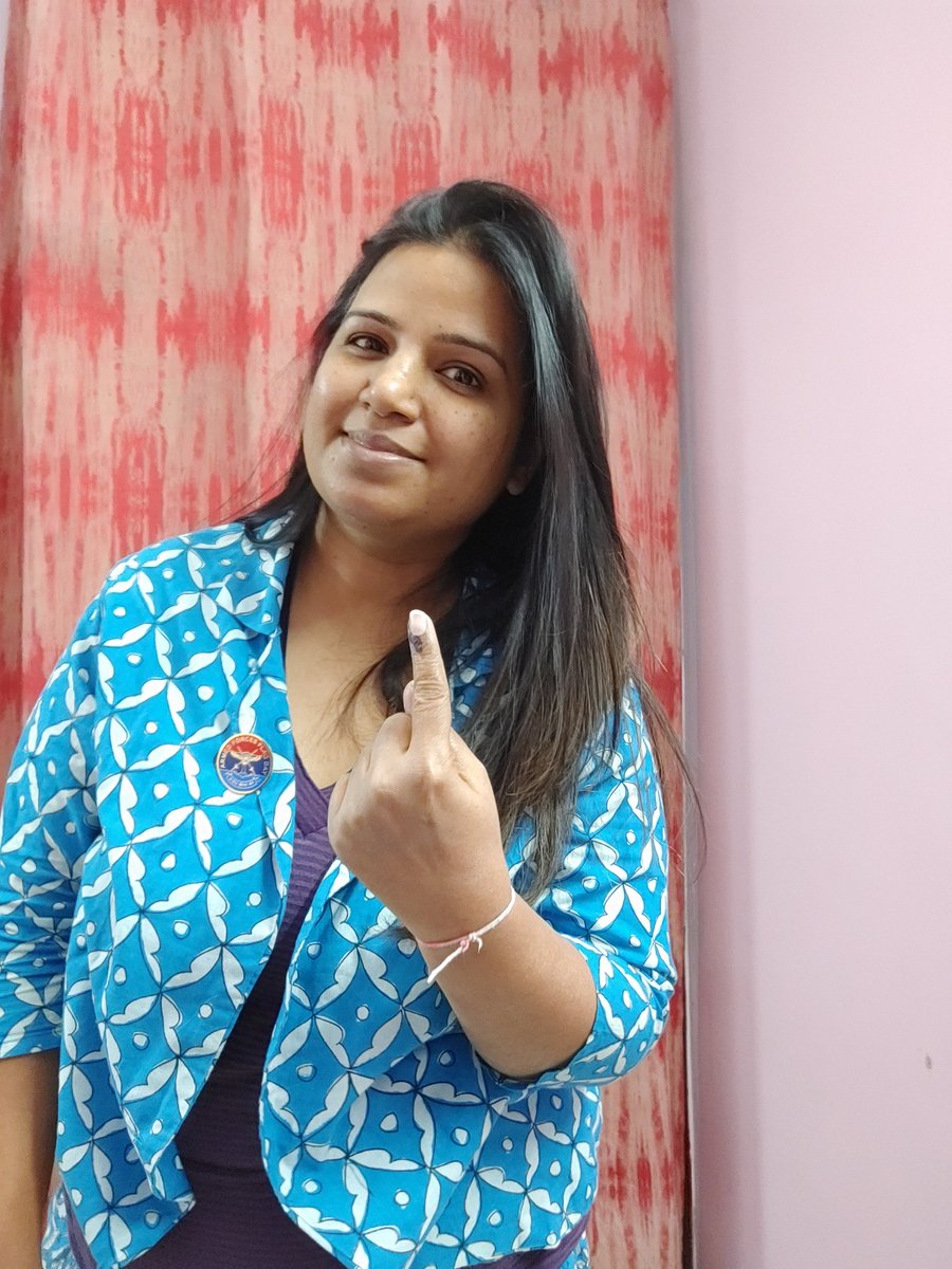Voted for Delhi MCD Elections
My logic was simple voted for a candidate with low key campaign as I believe they will waste less of public money &amp; work more.
#DelhiMCDElection2022