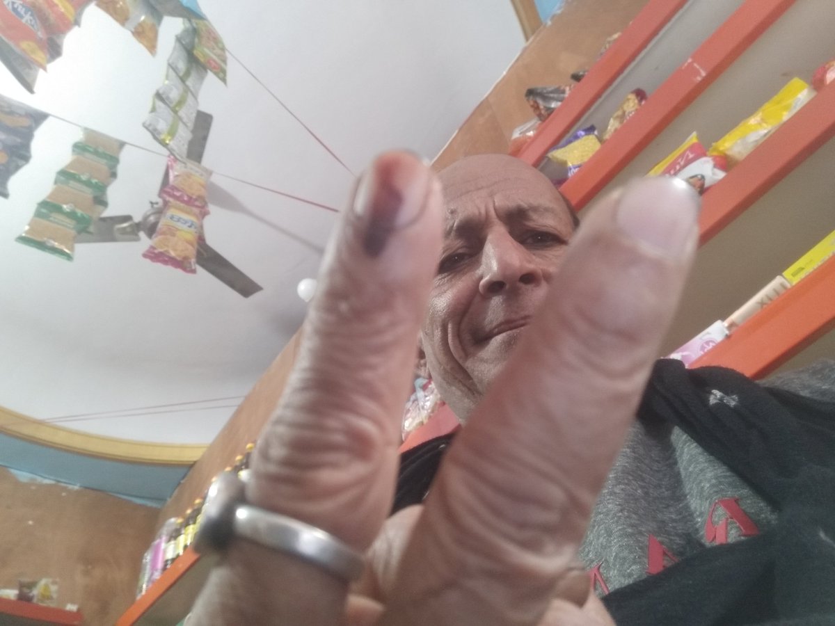 priyamo59652675's tweet photo. BJP का कूड़ा मॉडल - 

"BJP की 15 साल की इस गंदगी से मुक्ति चाहते हैं तो 4 दिसंबर को 'झाड़ू" का बटन दबाकर MCD में भी केजरीवाल को जिताएं।"

दिल्ली का कूड़ा केवल 'AAP' ही साफ़ कर सकती है
By
#MCDMeinBhiKejriwal.  #MLA skbagga ji
#jogal arora. #ward 211.  Sm subhash singh khamosh ak47 https://t.co/iWiEyl6Edj