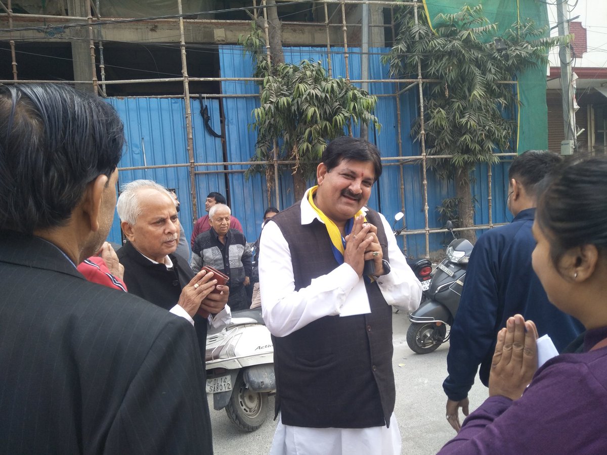 priyamo59652675's tweet photo. BJP का कूड़ा मॉडल - 

"BJP की 15 साल की इस गंदगी से मुक्ति चाहते हैं तो 4 दिसंबर को 'झाड़ू" का बटन दबाकर MCD में भी केजरीवाल को जिताएं।"

दिल्ली का कूड़ा केवल 'AAP' ही साफ़ कर सकती है
By
#MCDMeinBhiKejriwal.  #MLA skbagga ji
#jogal arora. #ward 211.  Sm subhash singh khamosh ak47 https://t.co/iWiEyl6Edj
