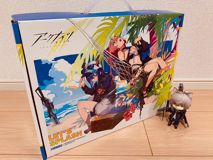 アークナイツ2ndアニバーサリーバカンスキットサンプル頂きました!有難うございます!ア、ウン、ワイフーを描かせていただいてます(チケットめちゃ可愛い・・・) 