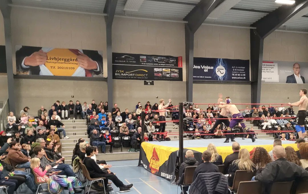 BodyslamProWres's tweet photo. Second to last show of the year in the books!

Thank you for the great energy last night, Struer 🤘 https://t.co/0MHR3ugRvY