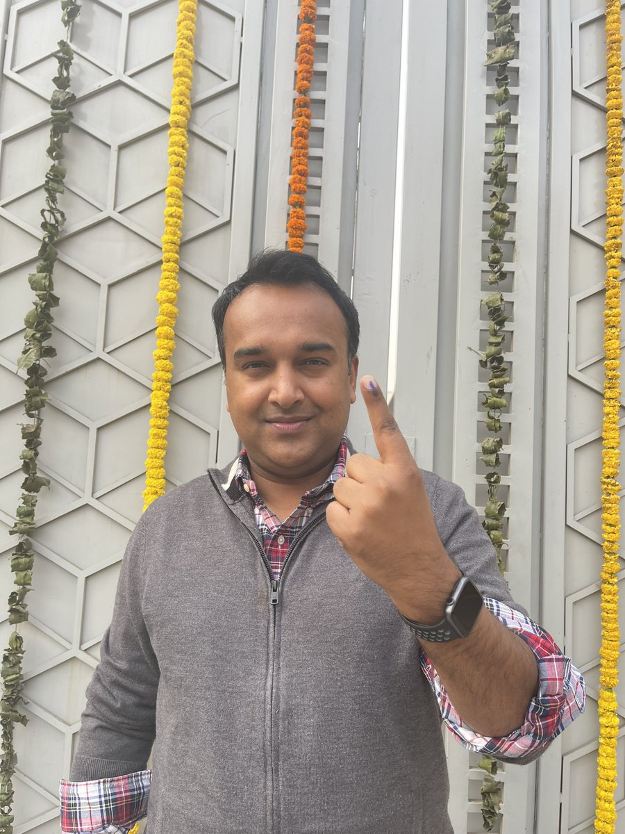 SGuptaMD's tweet photo. I cast my vote in the #MCDElections .. Did you ?
#DemocraticIndia #MyRightToVote https://t.co/sBjbrdmoBy