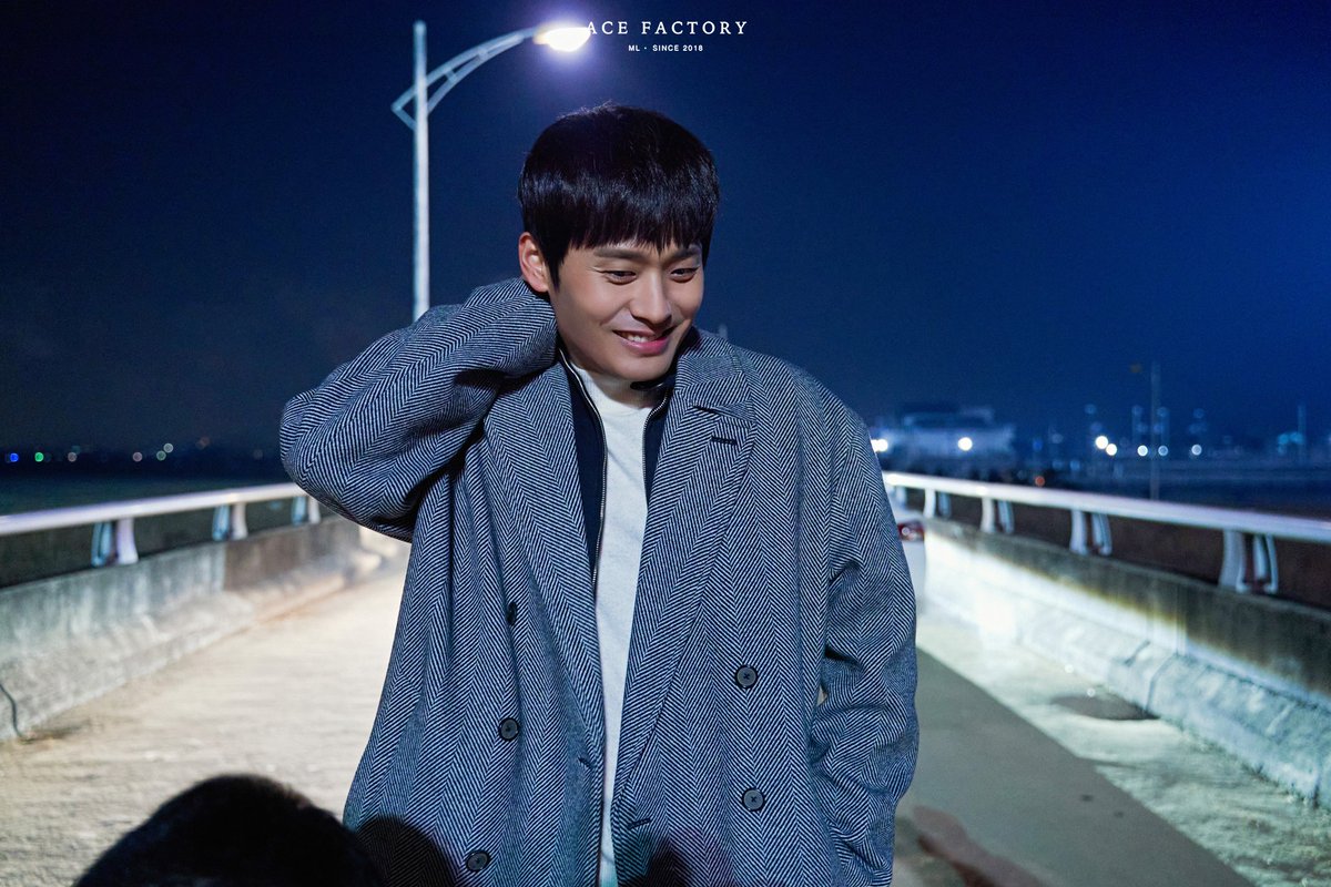 _bigbearbigcute's tweet photo. 저땐 고화질 저장하는법 몰랐으니까 메인트 갱신 https://t.co/rm86efmbR7