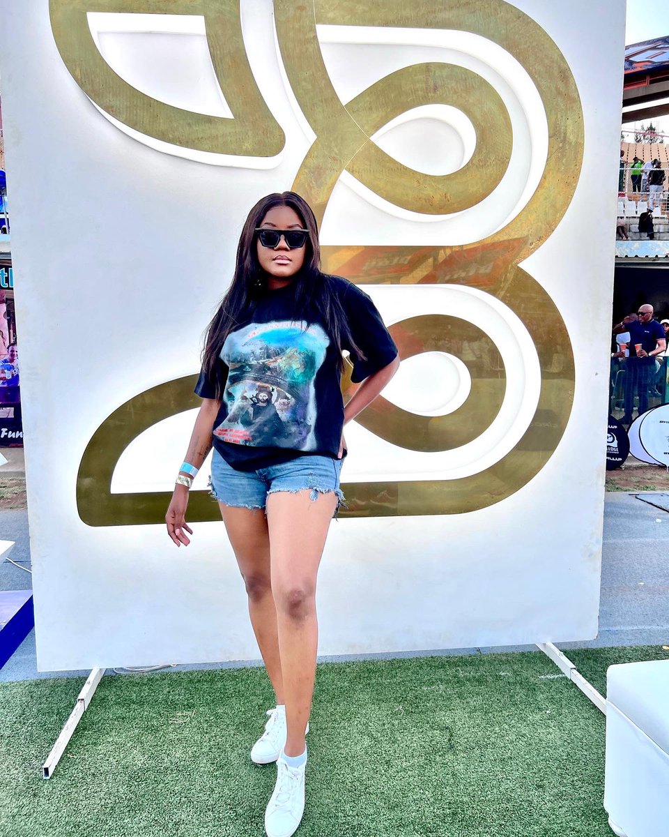 MissGeeKays's tweet photo. We did it 💃💃  

#FillUpMmabathoStadium https://t.co/xbAD4JDCuA