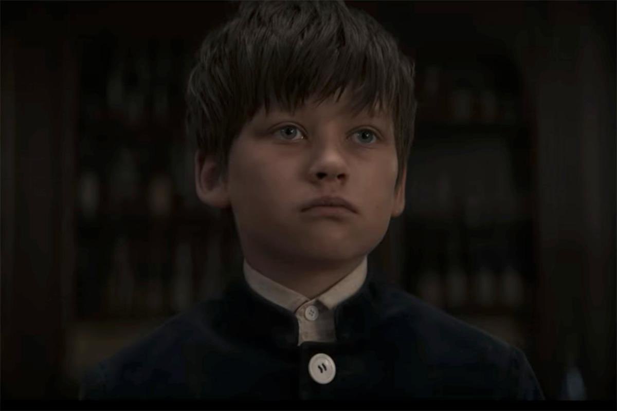 flacatti's tweet photo. Ma i personaggi di film/serie horror non hanno imparato che se trovano bambini inquietanti chiusi dentro a un armadio, evidentemente vanno lasciati lì? Lol #1899Netflix https://t.co/OJRdgm285Q