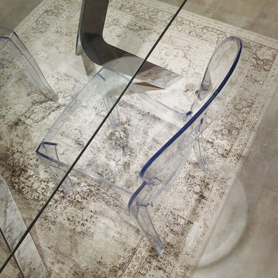 Semeraro14's tweet photo. Design e trasparenza si incontrano per creare tavolo e sedie capaci di dare classe e ampiezza a tutta la stanza.
Ecco i nostri SIDNEY tavolo &amp; FRIDA sedia.
#semeraro https://t.co/h23y0xR5UV