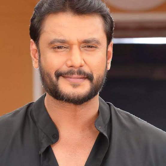 metrosaga's tweet photo. Tomorrow we have an interview with #Dboss Darshan. If you have any questions then please let us know.

#Kranti https://t.co/PQjKQ72Hly