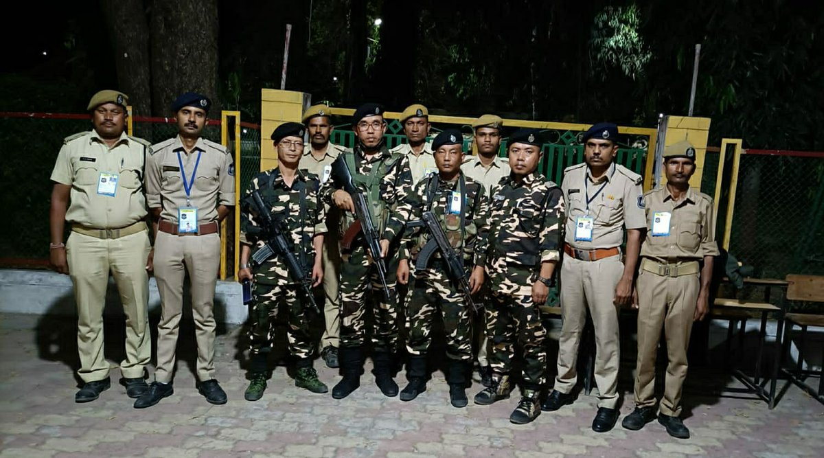 #UpholdingDemocracy. 
14 Coys of our #MizoramPolice SAP personnel are performing election duty and ensuring conduct of free, fair and peaceful elections in the State of Gujarat. They walked the extra mile to assist senior citizens and women in casting their votes, on polling day