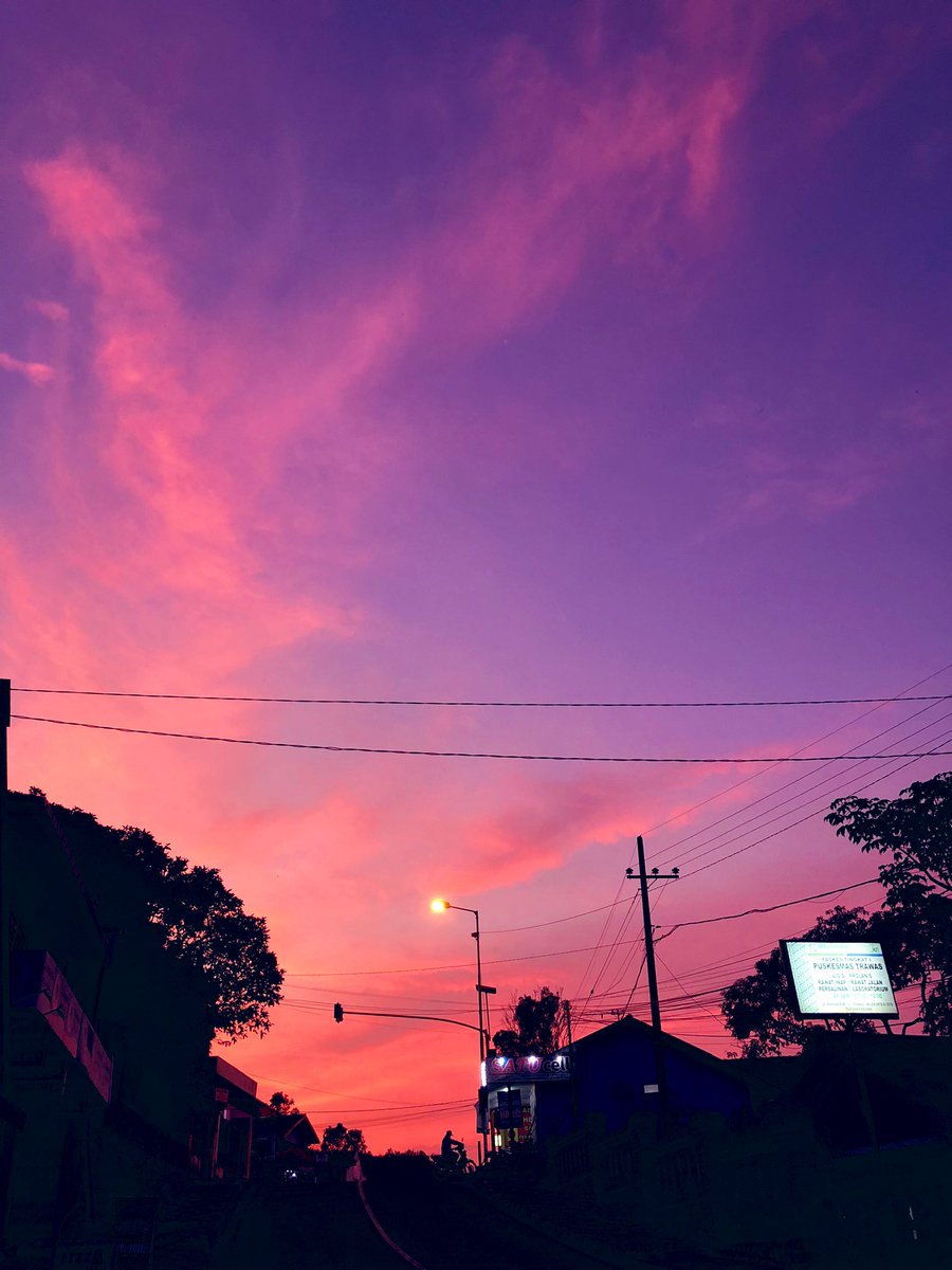 fitriashellaww's tweet photo. apapun warnamu, aku tetap mengagumi mu✨ https://t.co/Q0Kez00MOy