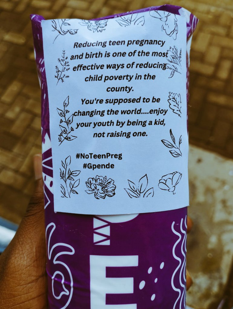 AishaRa51345681's tweet photo. Today during the pad drive we empowered young adolescent girls to stay safe because truly is along holiday,no is a complete sentence.
@polycomdev
@nyasigoti
@Zamara_fdn
@woman_kind
#noTeenPreg
#Gpende
#sexualharrasmentisneverajoke https://t.co/YWrqqkcqq3