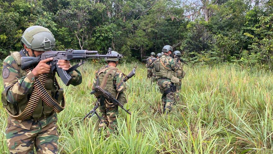 Redi_andes's tweet photo. #AsiLoDijo || nuestro GJ @dhernandezlarez Ningún grupo y organización estará por encima del Estado y de la CRBV. Todas las organizaciones que irrespetan el ordenamiento territorial y jurídico serán severamente sancionadas y sus establecimientos desmantelados ! https://t.co/PEGJyvfbcC