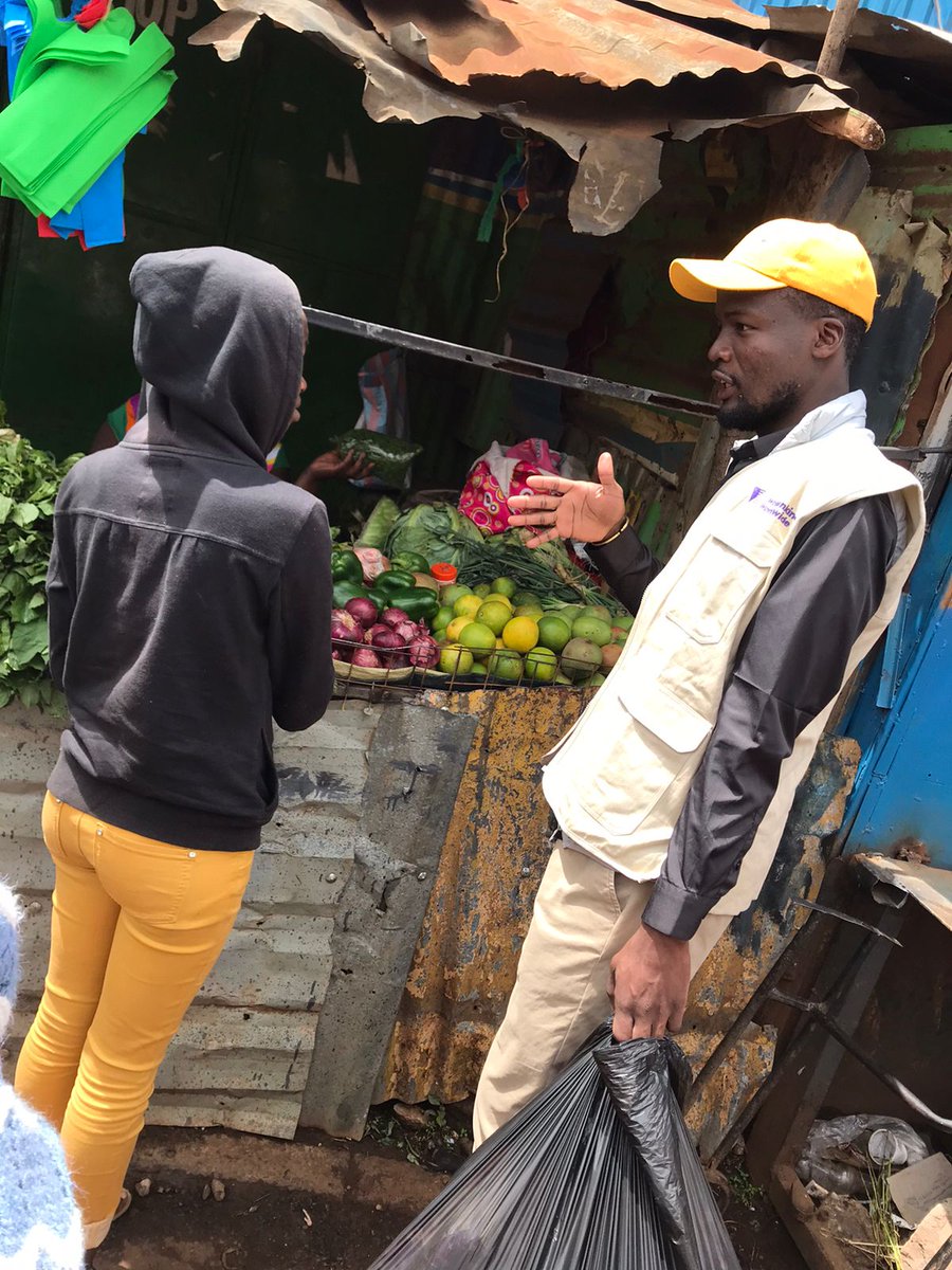 Atienoclaire12's tweet photo. Empowerment is a plus on the side of women and girls. Through pad drive, activity of issuing free pads to your doorstep organized by @polycomdev We decided to sensitize GYW and women.
@nyasigoti
@woman_kind
#sexualharassmentisneverajoke
#16DaysofActivism2022
#NoTeenPreg https://t.co/UdgdYVVhUp