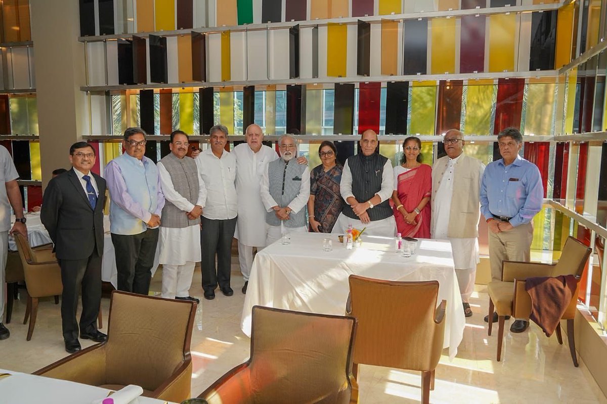 ManishTewari's tweet photo. A cross section of Members of the Parliamentary Consultative Committee of Defense in Mumbai . The Committee is chaired by Defence Minister Sh @rajnathsingh . It includes some very senior Members of both Houses of Parliament. The discussions are sharp and incisive but civilised. https://t.co/wzOKvRzo5K