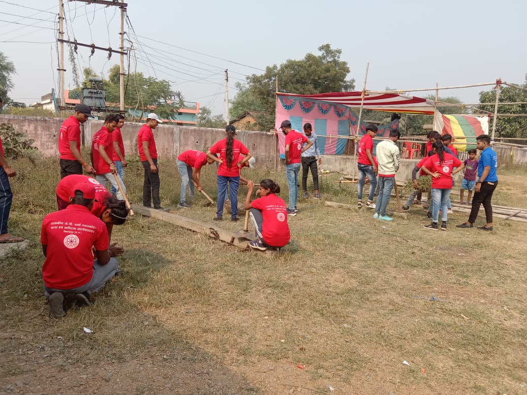 JPverma_collage's tweet photo. ★◆सात दिवसीय विशेष शिविर◆★
03dec से 09dec 2022 तक

★◆First day work◆★

शिविर स्थल ★ग्राम फदहा★

【शासकीय जमुना प्रसाद वर्मा स्नातकोत्तर कला एवं वाणिज्य महाविद्यालय बिलासपुर】

@_NSSIndia @NSSRDBhopal @askabir_ @pankajsinghips @CGHigherEdu @HemantKhare9926 @YASMinistry https://t.co/e3IE5U8kQn