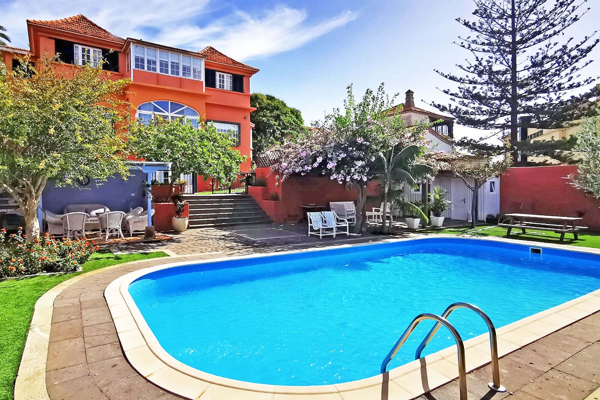 LCCanarias's tweet photo. New: Villa Pool Suite Carmen in Santa Brígida #grancanaria #canaryislands is cozy and spacious - perfect for the holiday season!  🌞🎄--> https://t.co/pYJbSdeRnR https://t.co/5GR3t893bW