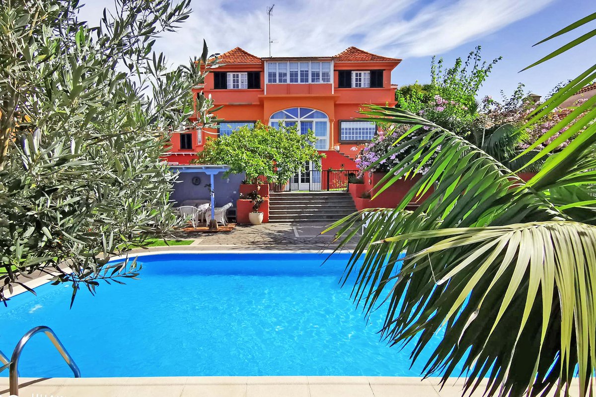 LCCanarias's tweet photo. New: Villa Pool Suite Carmen in Santa Brígida #grancanaria #canaryislands is cozy and spacious - perfect for the holiday season!  🌞🎄--> https://t.co/pYJbSdeRnR https://t.co/5GR3t893bW