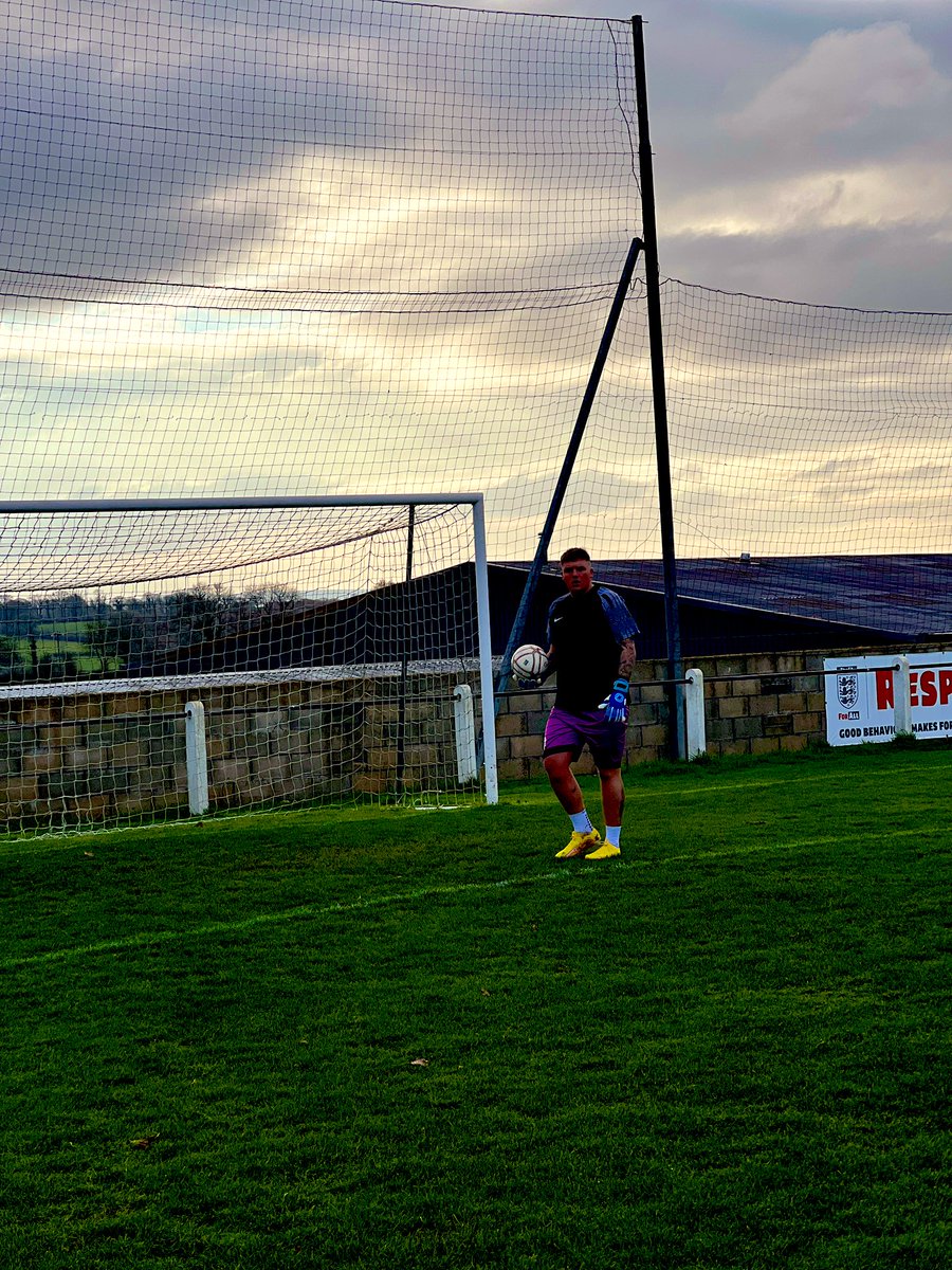 WeAreGodolphin's tweet photo. DEBUT BETWEEN THE STICKS FOR @alexcooper_1 yesterday 👏🏻
#UPTHEG https://t.co/Tn1KF1wHOF