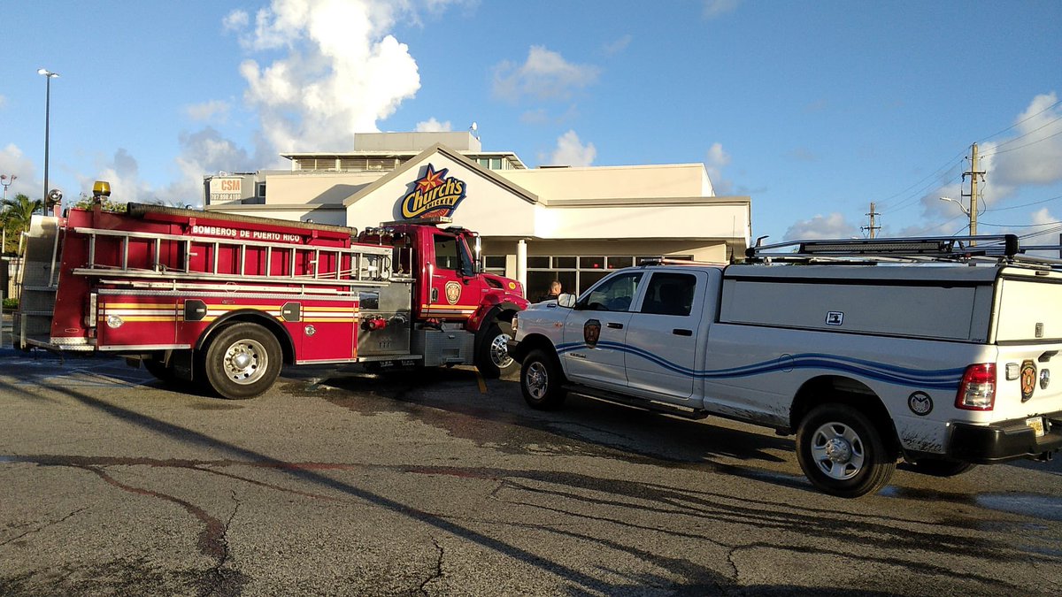 Preliminar - Unidades de Hatillo, Arecibo y Rescate de Arecibo atendieron a las 6:50 am de hoy un fuego en la cocina del rest. Church’s de la PR-2 en Hatillo. Los bomberos controlararon el incendio originado en una freidora No heridos. Daños estimados en $50 mil.