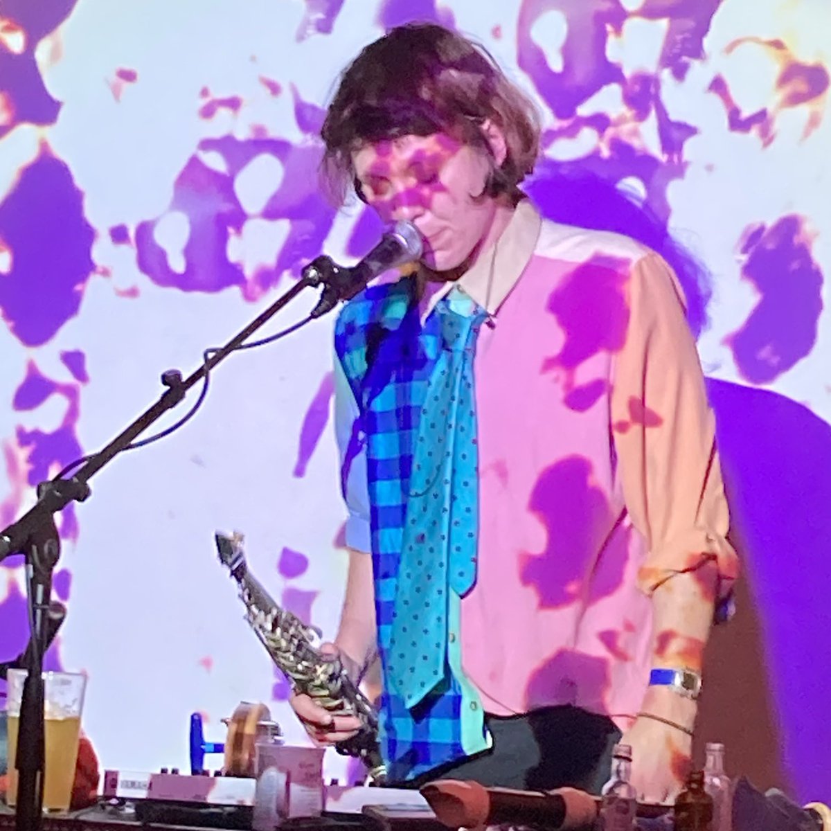 Last night it was super to be part of  R.dyer’s album ’Little Victories’ launch ⁦<a href="/TheRoseHillArts/">The Rose Hill</a>⁩ . Tune in to hear R.dyer and I chat and share music today @radioreverb 3-4pm #radioreverb #experimentalmusic #singersongwriter #littlevictories #communityradio #musicradio