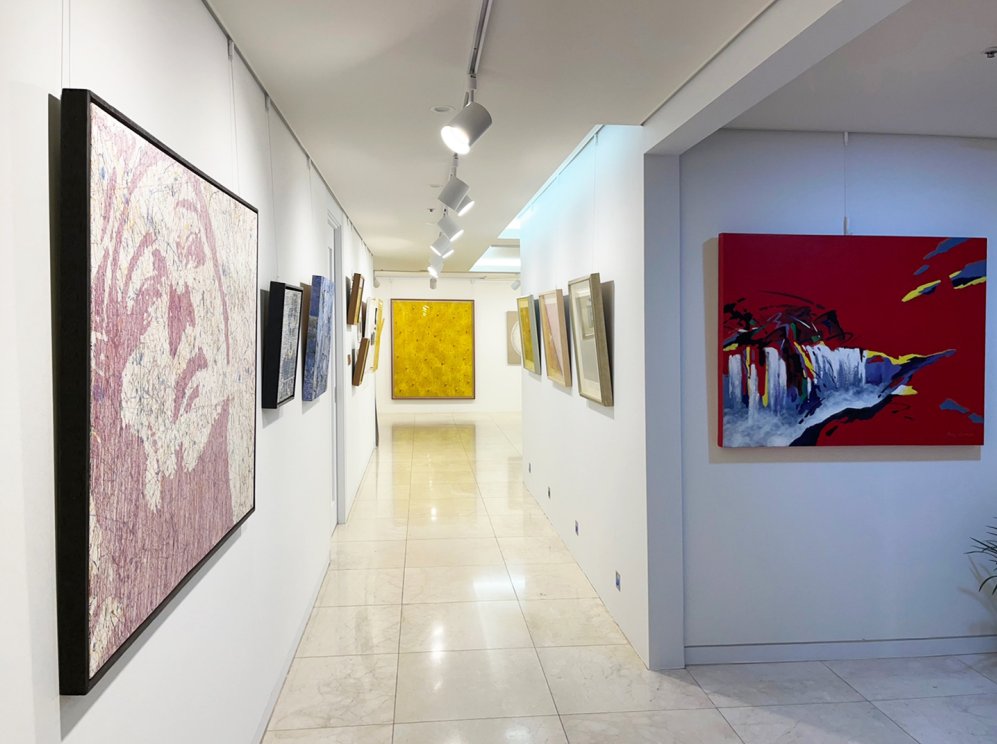 cats015's tweet photo. kapa museum is located in Seoul, South Korea
The exhibition 'Artists of Our Time' will be held soon in Hall 2.
In the exhibition, soil art works as well as works by 10 artists, including Korea's top-notch artists 'Kim Chang-yeol', will be displayed.
#contemporaryart #soilart https://t.co/as1QxXGHyR