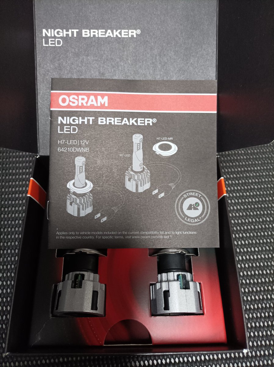 lessigunterwegs's tweet photo. Etappenziel geschafft. Unser Carlo sieht, dank der Night Breakrr von @OSRAM_Lamps besser und ich habe mit den Aerotwin von #Bosch wieder besten Durchblick. #Wohnmobil #Autoschrauber #DIY https://t.co/tIcX2iJzE6