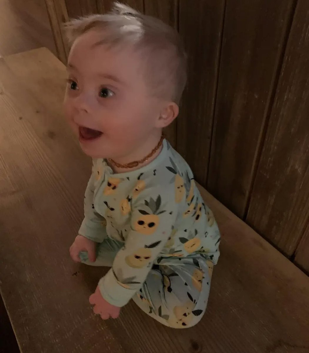 kara_mitchellWV's tweet photo. This little guy visited the Ark Encounter yesterday. He is the pot of gold at the end of the rainbow 🌈 #MightyMatthew 💙💛💙💛 https://t.co/FsrdaMIejt