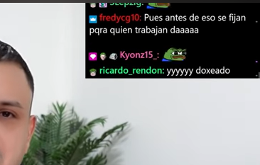 Kayonzzzz's tweet photo. que pdj soy segun estaba viendo un video recien subido del fan de ded en yt y me di cuenta que era reeeee viejo cuando me vi en su chat xxddddd https://t.co/BXSKp6nD0J