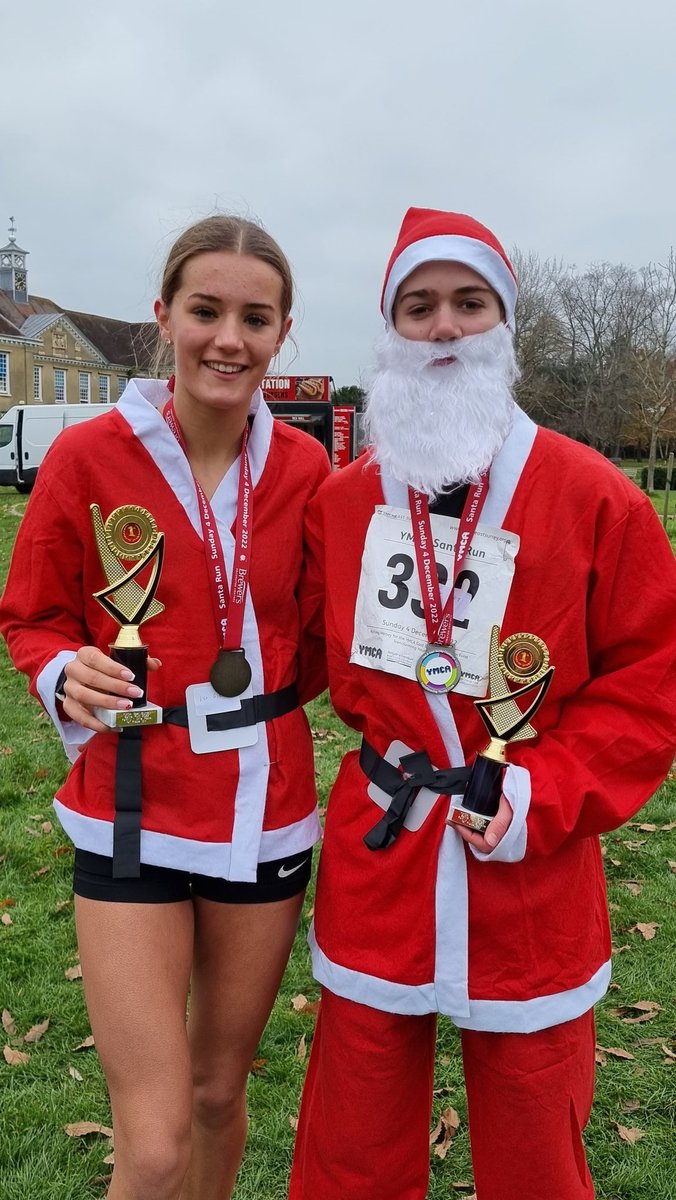 YMCAEastSurrey's tweet photo. 15 year olds, Ben and Katie - first Boy and Girl home in the family race.
Well done everyone 👏👏👏🎅
#YMCASantaRun https://t.co/GrzrQ4Kfye