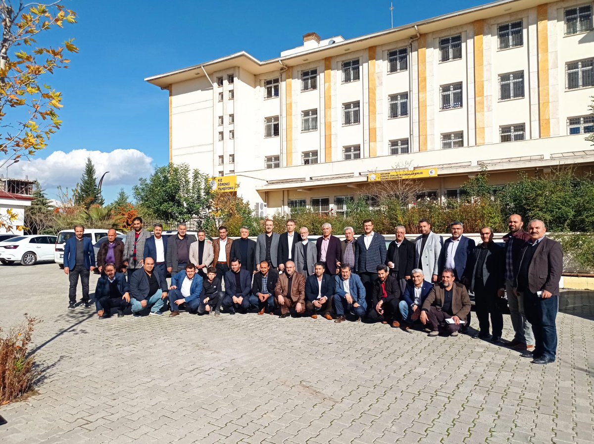 artukluprojeihl's tweet photo. Okul Müdürümüz Sn. Mehmet Ali GÜMÜŞ Adıyaman'da düzenlenen ÖNDER Bölge İstişare toplantısına katıldı.
@Murat69_Demir @mahmutdemirttas @makan47 @maliaz2 @mehmeteminduya1 @mardinilmem @artukluilcemem @DestekMardin @der_marim @aselamdemir47 @asametyilmaz47 @MehmetAli_G47 https://t.co/6OBR6F6qT1