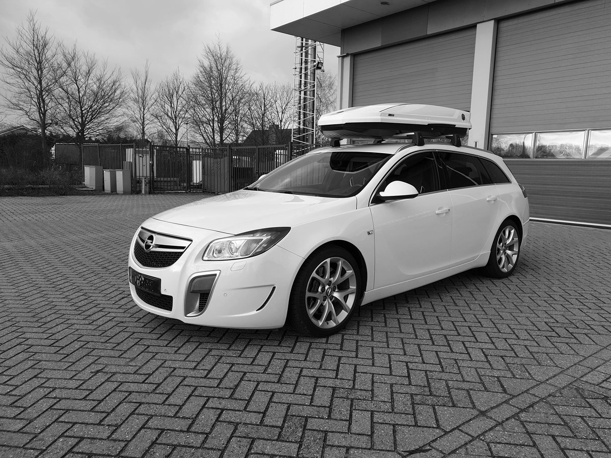 yourroofbox's tweet photo. Machtige combi👌
Deze #opel #insigniaopc met een #Northline #roofbox 

Dakkoffer en dakdragers nodig voor de #kerstvakantie ? Wij verkopen en verhuren dus reserveer snel. #sneeuwkettingen hebben we ook

#weekend #kerst #vakantie #sneeuw #wintersport https://t.co/sWAZ55IgJl