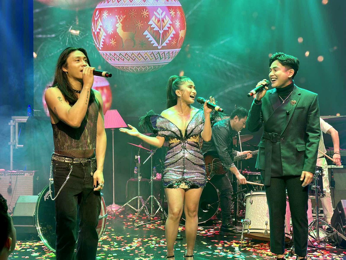 Lx2Ent's tweet photo. Thank you, Music Museum, for a jam-packed concert last night! We are beyond grateful for your love and support.
See you on our next one.
#Lily #RachelG #KierKing #MagbalikTakeOffConcert #Lx2Entertainment https://t.co/QZoGy3Wyu9