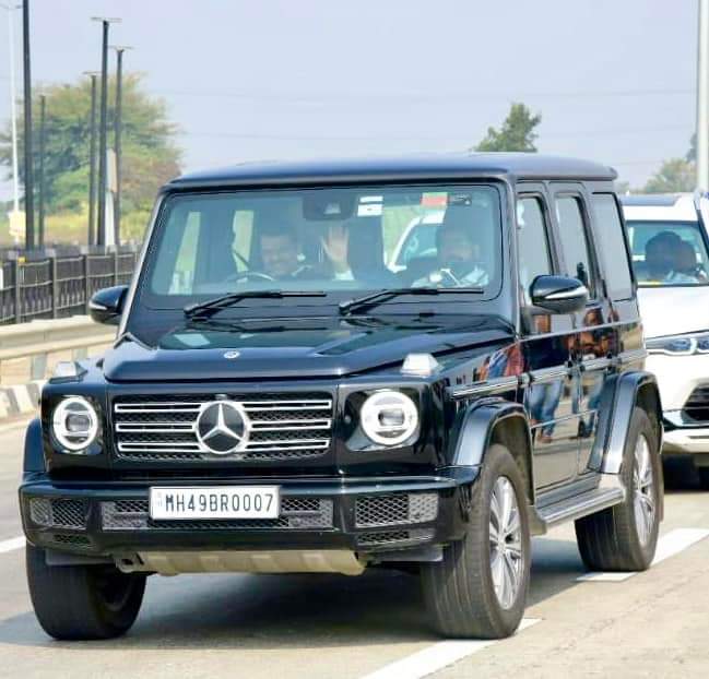 महाराष्ट्र की जनता के दो कर्मयोगी....