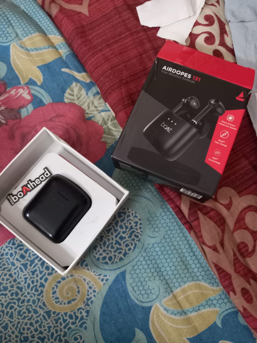 MrBittu81042838's tweet photo. I was being fraud by @OnePlus_IN for sending me Boat Airdopes 131 in exchange of OnePlus Bullets Wireless Z that I sent to them for Repair.
I'm attaching Packing Video that I sent and  Unpacking Video that I received form them through @BlueDart_  delivery.
#OnePlus_Fraud #Fraud https://t.co/Zdg0wKu9rC