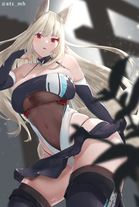 atsmh様(@ats_mh)にSkebで依頼させていただいたうちの子🦊
むっちりぴちぱつRQ信濃コスの破壊力よ…
色々差分も付けていただいて大満足の一品!
今回も大変素敵なイラストをありがとうございました! 