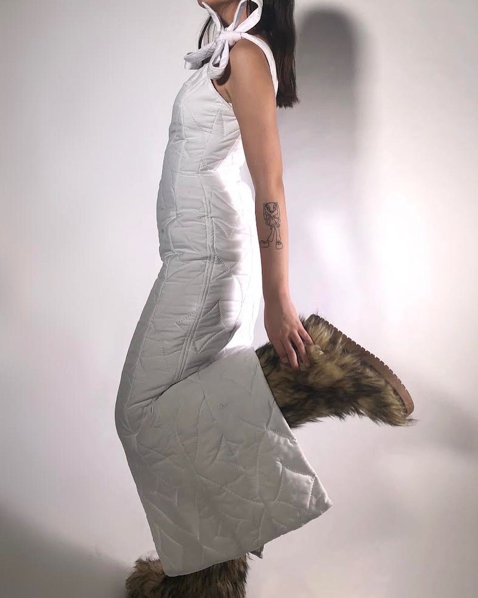 Nereamalfoy1's tweet photo. SCOWL STUDIO FLUFFY DRESS🎀🥶 https://t.co/2Cd9iNuC4r