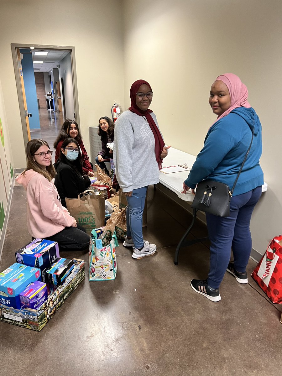 This Saturday, some of our WECIB students spent their time giving back to the community with The No Women, No Girl Initiative! #servingthecommunity
