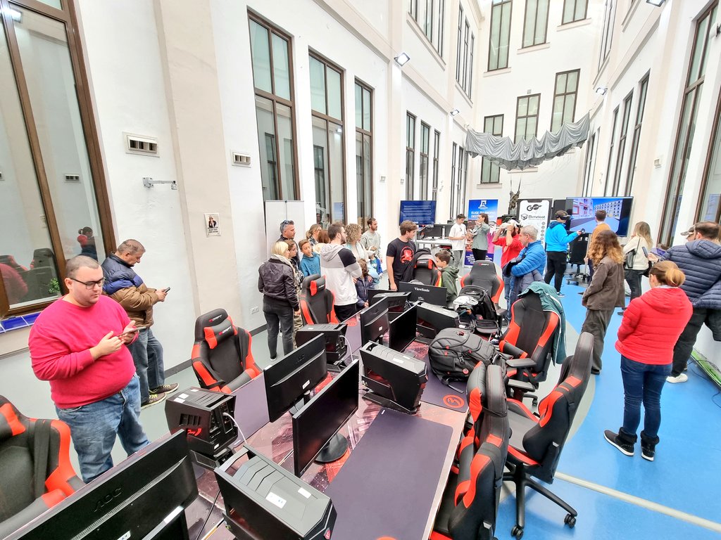 Mobile Week Malaga tweet media