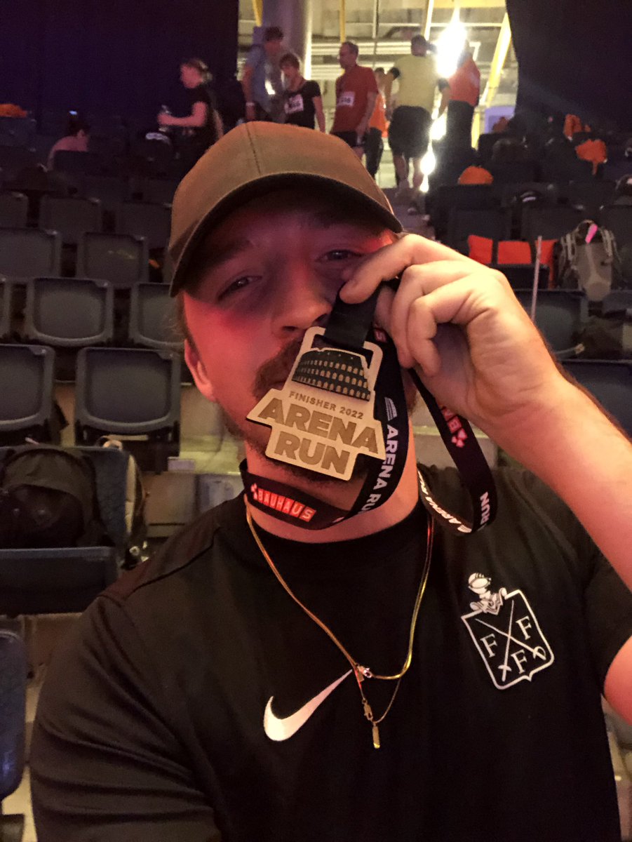 steino_mp3's tweet photo. First ever 10k obstacle run finished yesterday
Swipe for the ”How I started vs how I ended”
#arenarun #ocr #running https://t.co/rM6EYTSIzj