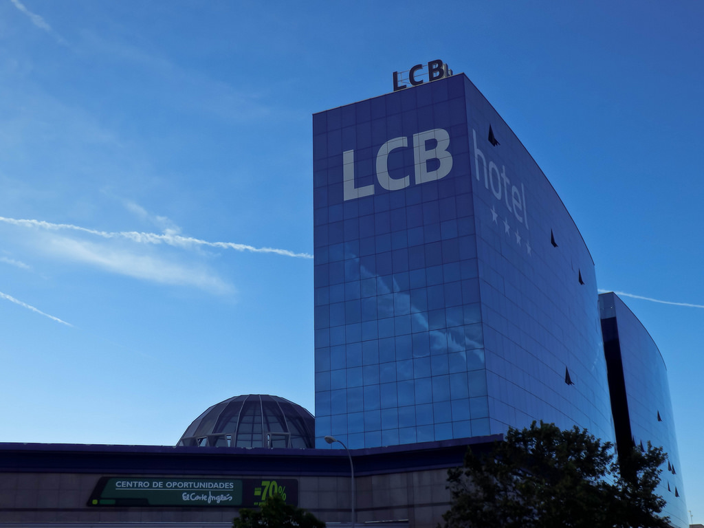 Hotel 4* LCB tweet media