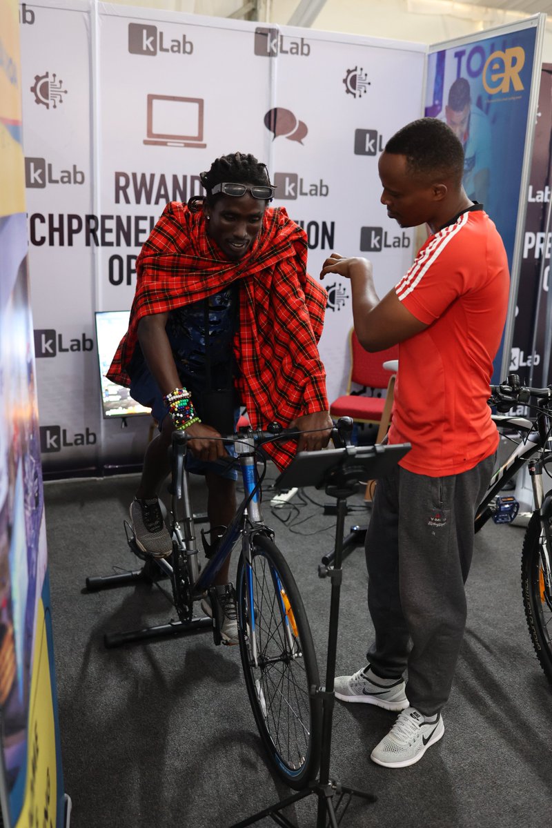 klabrw's tweet photo. During #RwandaTourismWeek2022 @TourismChamber, several tourism tech solutions were exhibited in the #kLab booth such as #RwandaEroads @SakumiSerge,3D VR virtuality @Innorios_xr , #ArcanaSafarisRwanda and #Mesee. 

@VisitKigali @visitrwanda_now @RDBrwanda @RCBrwanda @CityofKigali https://t.co/hSzIWK7Xr3