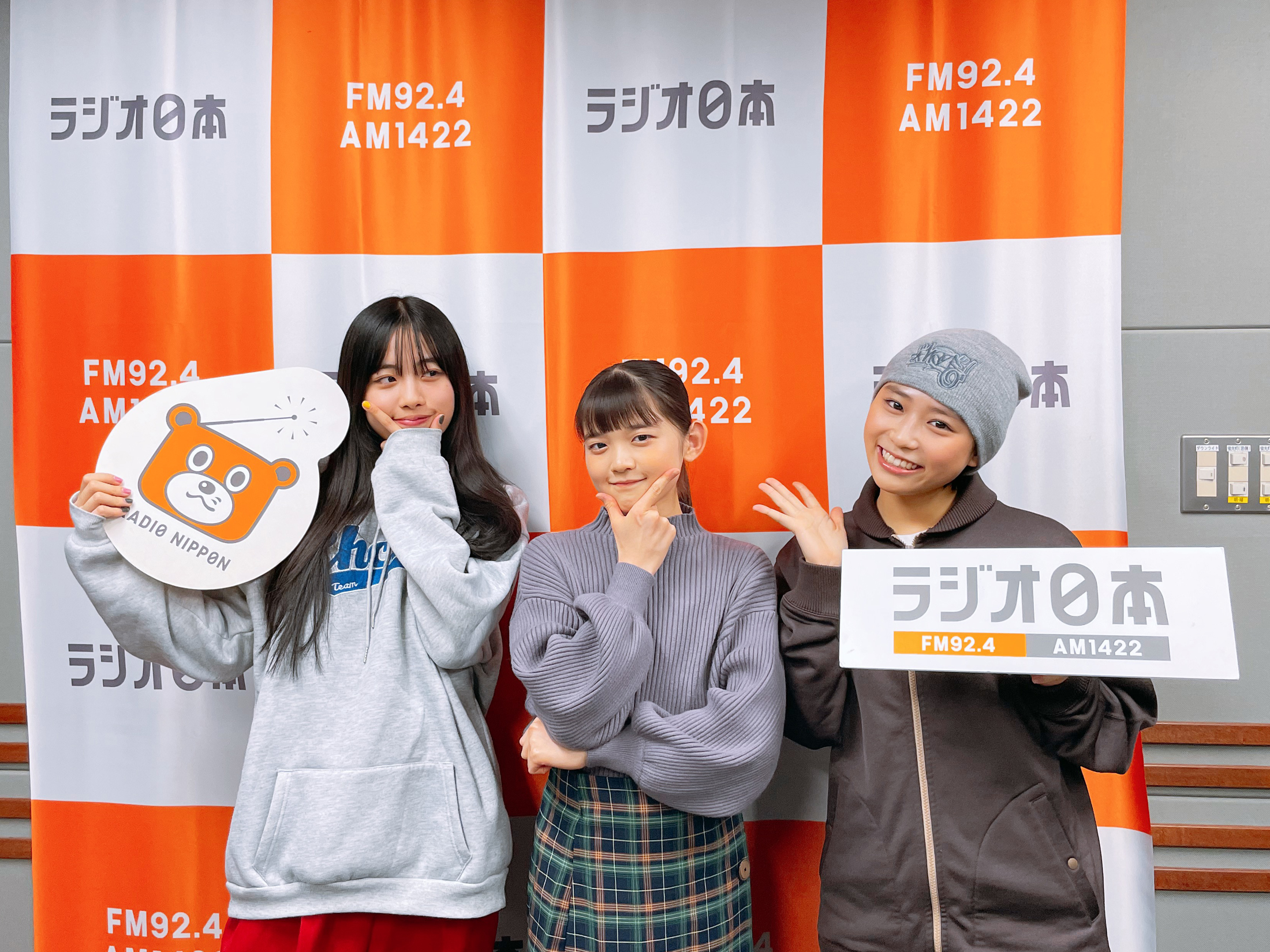 アンジュルム 個別 2ショットチェキ 川名凜 えす🐸💚🍅 على X: 