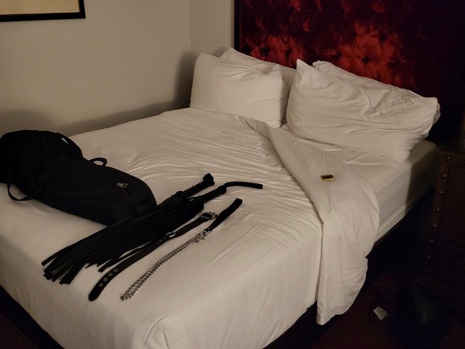 Layed out some gear then went out for dinner. Didn't realize there'd be turn down service! 😳😅🙃 https://t<a href="/tag/spent"class="tags"><span>#spent</span></a>