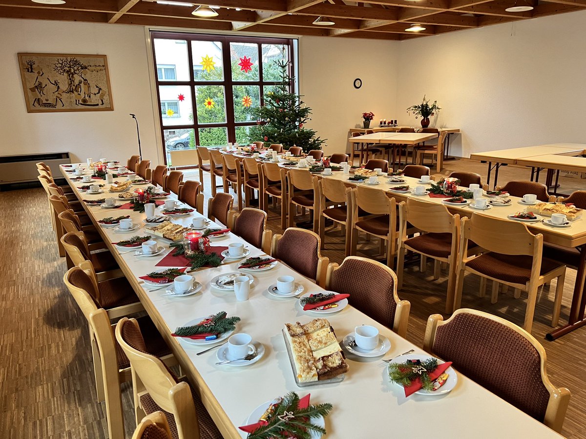 AlexanderCWeiss's tweet photo. Heute, 14 Uhr, im #Siloah #Ebersgöns #Seniorenweihnachtsfeier.  Alle sind willkommen! https://t.co/ropj8deKN5