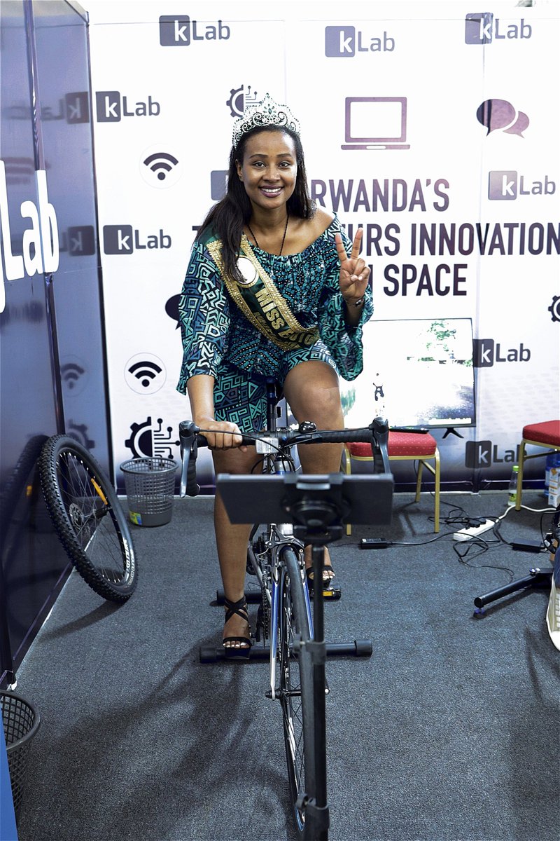 klabrw's tweet photo. During #RwandaTourismWeek2022 @TourismChamber, several tourism tech solutions were exhibited in the #kLab booth such as #RwandaEroads @SakumiSerge,3D VR virtuality @Innorios_xr , #ArcanaSafarisRwanda and #Mesee. 

@VisitKigali @visitrwanda_now @RDBrwanda @RCBrwanda @CityofKigali https://t.co/hSzIWK7Xr3