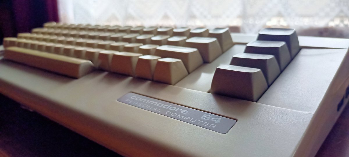 san_carpathians's tweet photo. The broken adapter was temporarily replaced with an old phone charger
#commodore #gk64 #news #gameplay 
#cbm #vintage #arcade #commodore64 #game #console #basic #windows #android #commodore64 #videogames #c64 #gaming #computer #8bit  #computer #80s #news https://t.co/Sfpa02Zbus